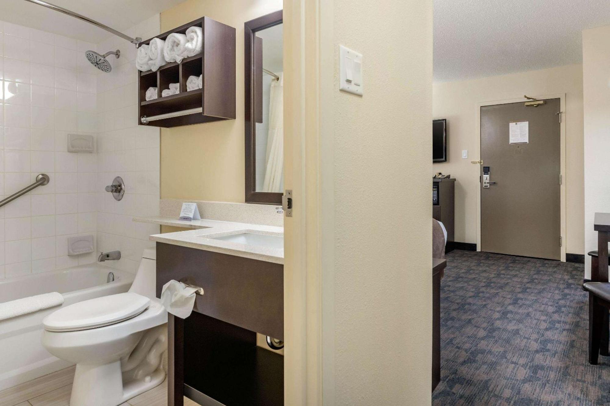 Quality Inn & Suites Bathurst Rum bild