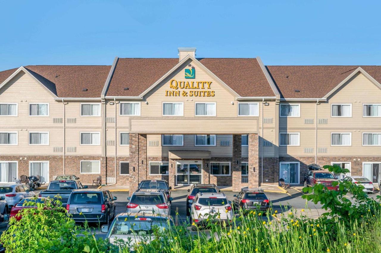 Quality Inn & Suites Bathurst Exteriör bild